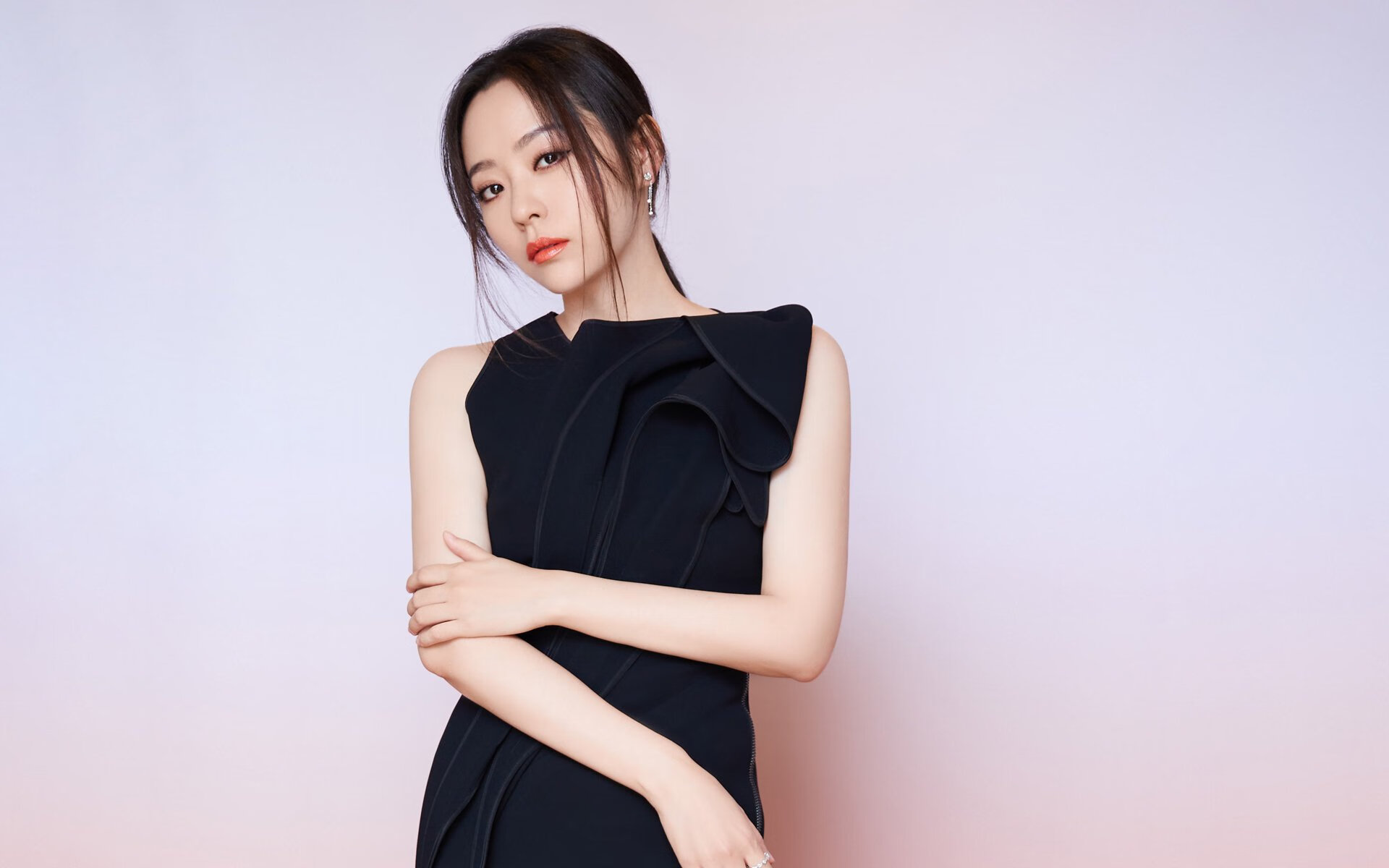 南美篮球职业联盟赛季接近尾声，各队实力激烈对抗，南美男篮
