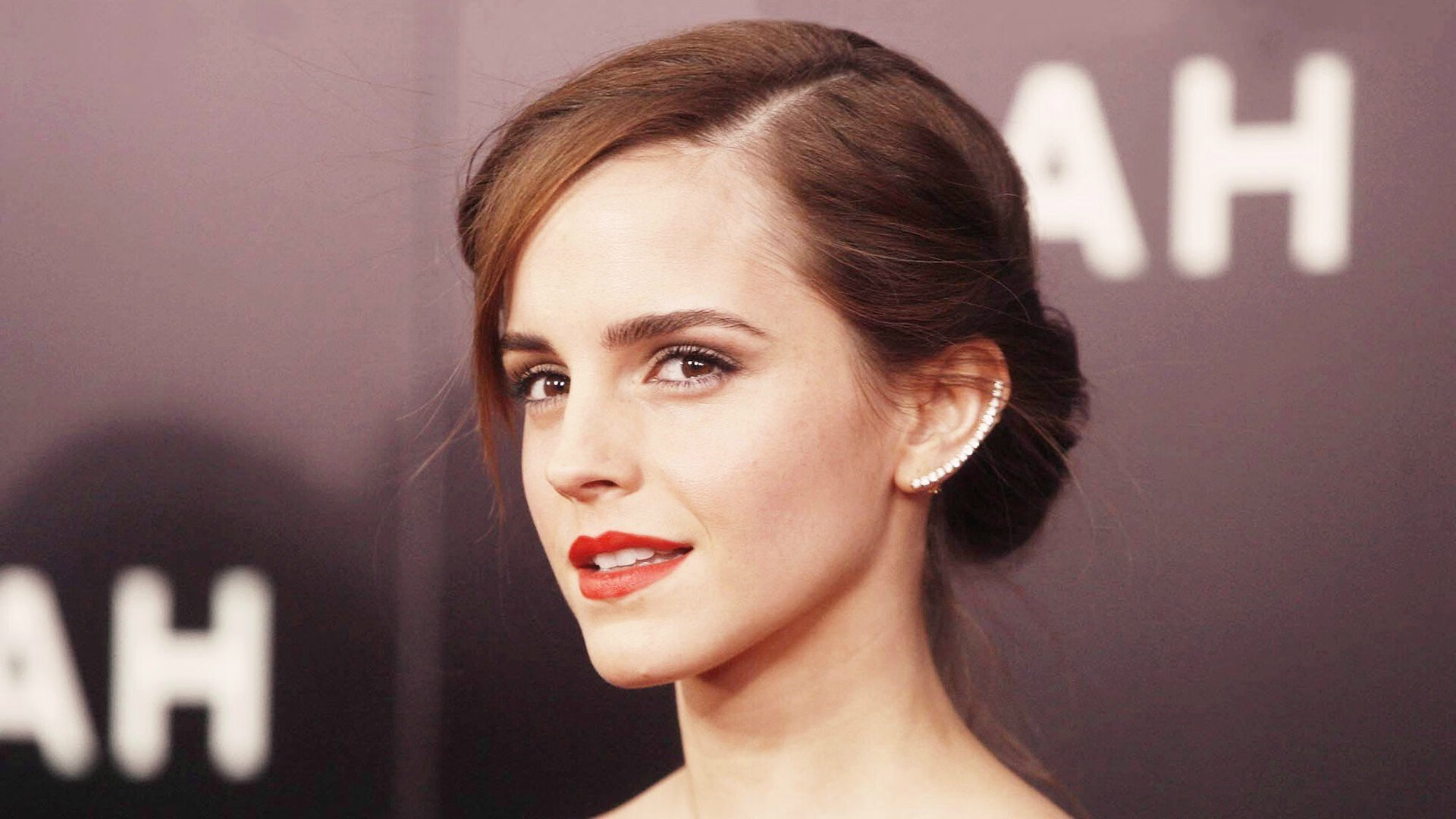 男女橄榄球商业差距正逐步缩小，橄榄球比赛规则讲解