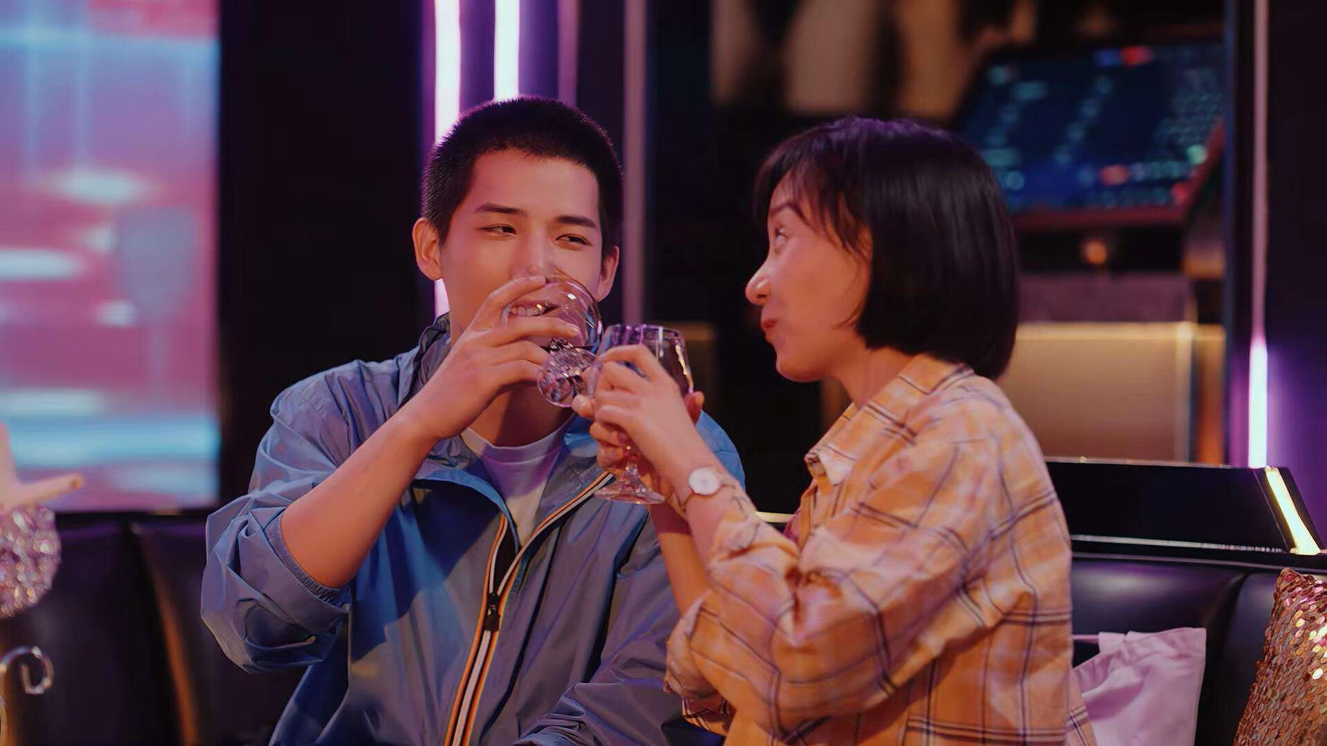 高尔的突破与配合展现袋鼠队日益成熟的进攻体系